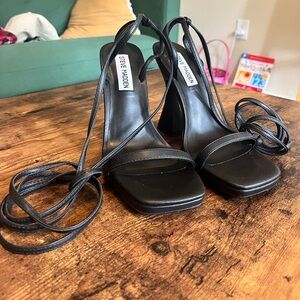 Steve Madden Lafayette Wrap Around Heels